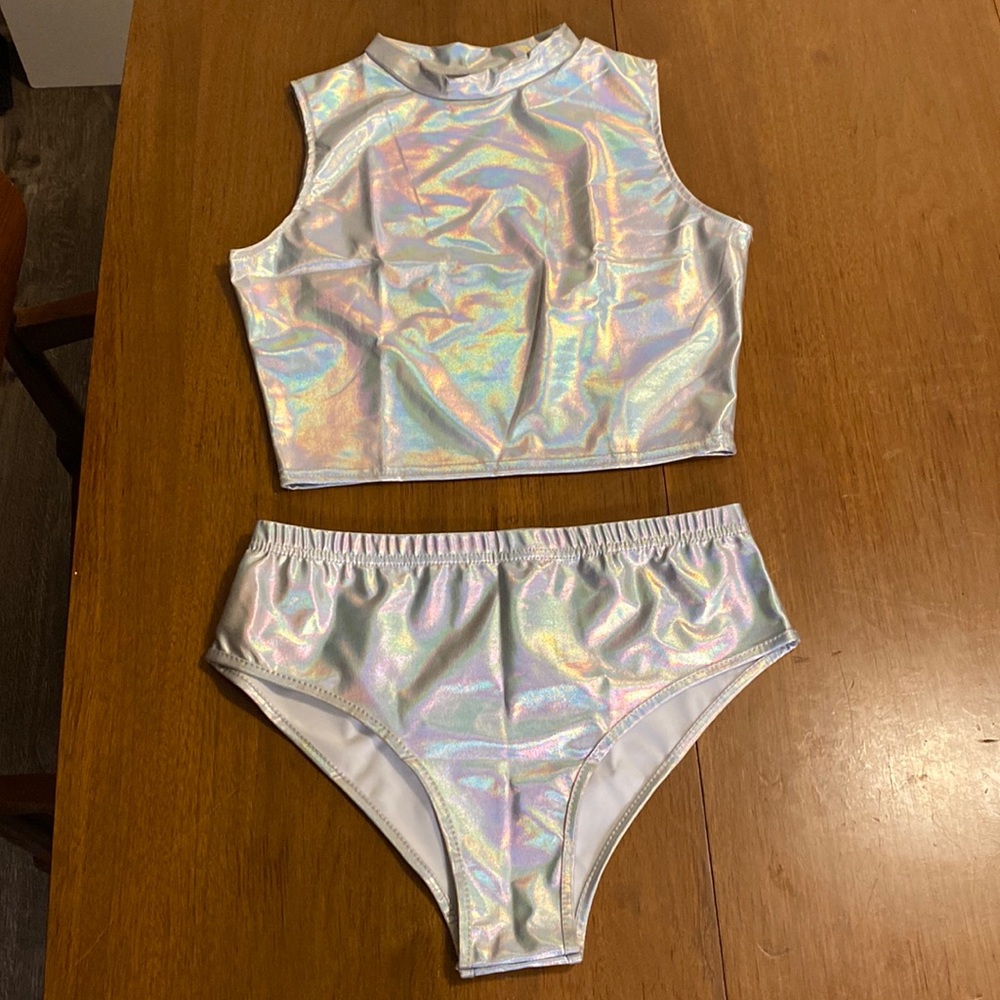 Brand new reflective top and bottoms.